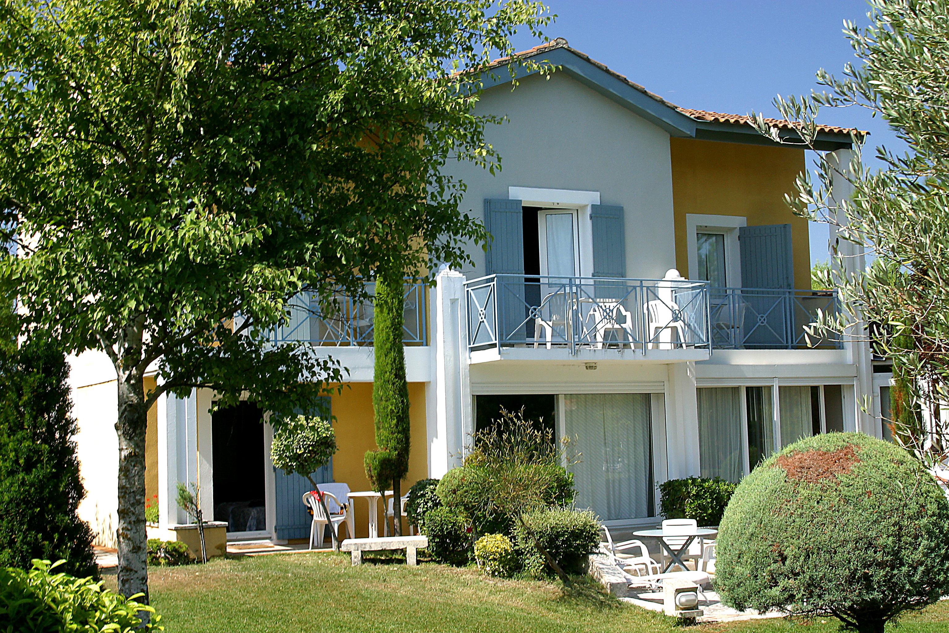 Hotel Domaine De La Petite Isle - Luberon LʼIsle-sur-la-Sorgue Exterior foto